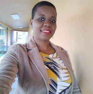 Meet your Posher, Dania